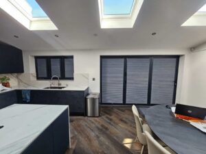 Fraser James Blinds vs Hillarys Blinds