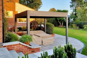 How to Decorate Your Garden and Pergola for Autumn